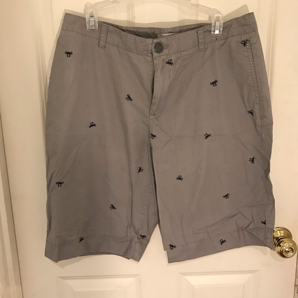 Merona gray with navy blue crab shorts. Size 12